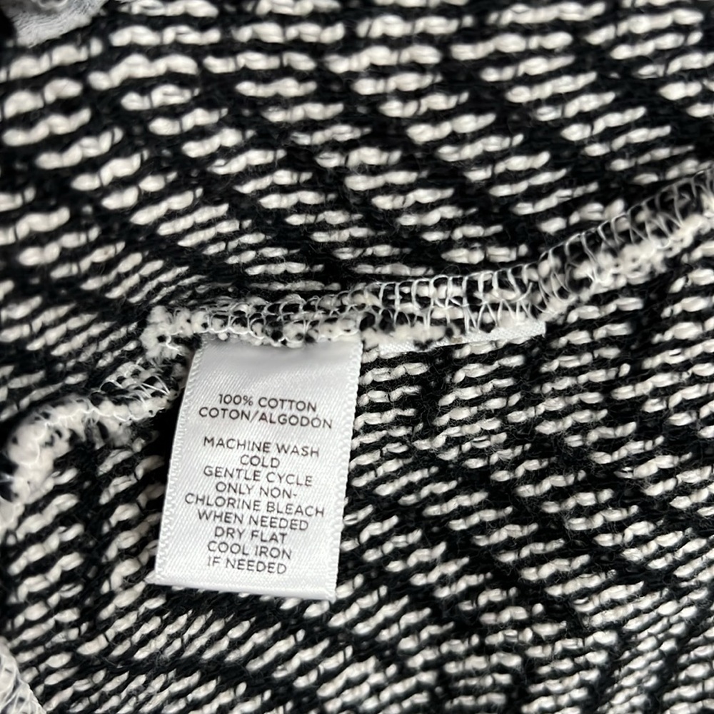 Donated ✌🏼 🫶🏼 Lou & Grey Wrap Cardigan Sweater Black White Chevron Womens M - Picture 9 of 15